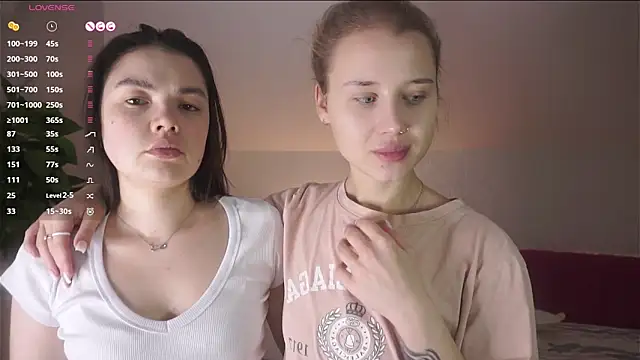 Snapshot of DemetriceYunk chatting on December 18, 2025, 7:58 am DemetriceYunk online show from December 18, 2025, 7:58 am