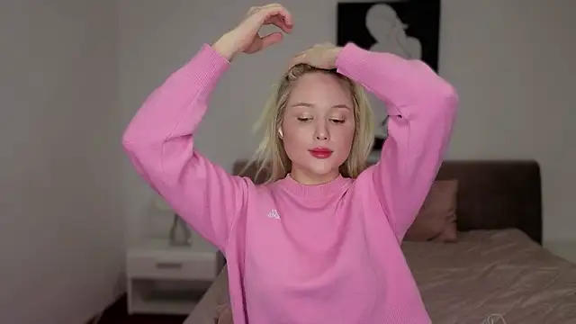 Snapshot of Jessiestar_ chatting on February 15, 2026, 7:32 pm Jessiestar online show from February 15, 2026, 7:32 pm