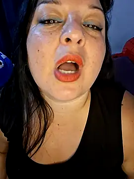 Snapshot of Trinity_033 chatting on December 17, 2025, 4:40 am Trinity 033 online show from December 17, 2025, 4:40 am