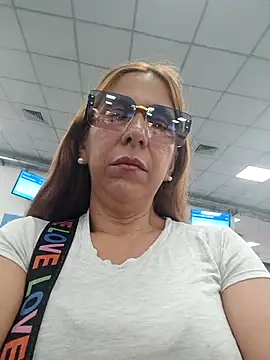 Snapshot of cari75 chatting on March 3, 2026, 1:17 pm cari75 online show from March 3, 2026, 1:17 pm