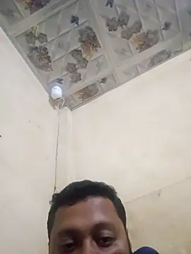 Snapshot of SHARIF12123 chatting on December 18, 2025, 3:07 pm SHARIF12123 online show from December 18, 2025, 3:07 pm