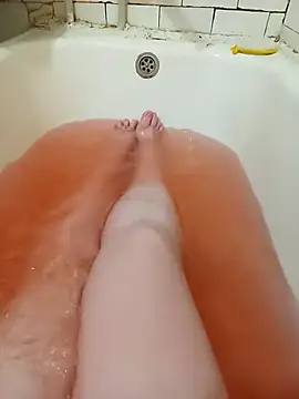 swett girll online show from April 13, 2026, 9:20 pm