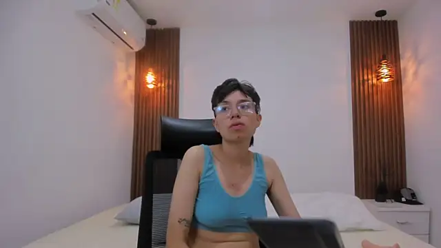 Maxx Blaze online show from December 18, 2025, 11:49 am