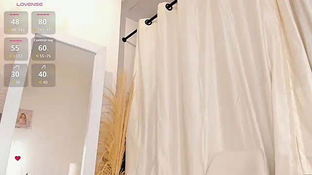 Snapshot of Sisi_fun chatting on April 23, 2026, 1:02 pm Sisi fun online show from April 23, 2026, 1:02 pm