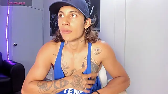 Snapshot of Jese_23 chatting on December 18, 2025, 7:20 pm Jese 23 online show from December 18, 2025, 7:20 pm