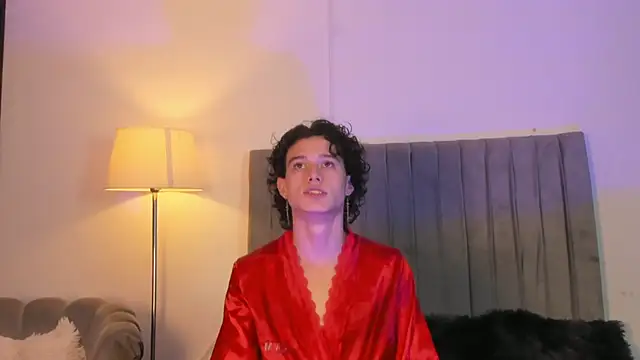 Snapshot of Im_Perseo chatting on December 17, 2025, 8:59 pm Im Perseo online show from December 17, 2025, 8:59 pm