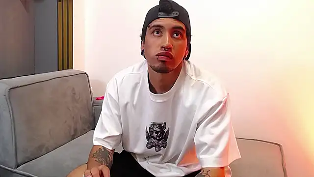 ChrisLyonss online show from December 15, 2025, 8:35 pm