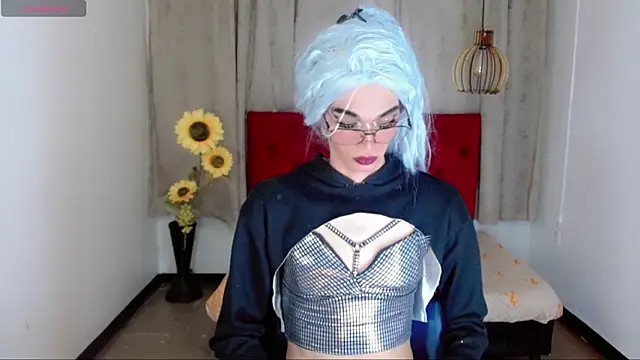 camila vasquez  online show from December 18, 2025, 7:20 pm