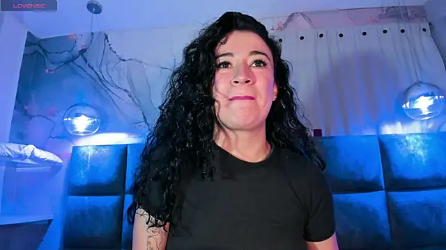 Victoria01  online show from March 30, 2026, 9:32 am