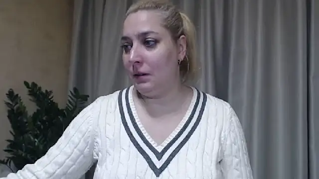 sweetpussy13 online show from December 5, 2025, 7:17 am