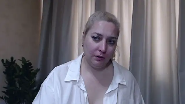 sweetpussy13 online show from May 22, 2026, 5:03 am