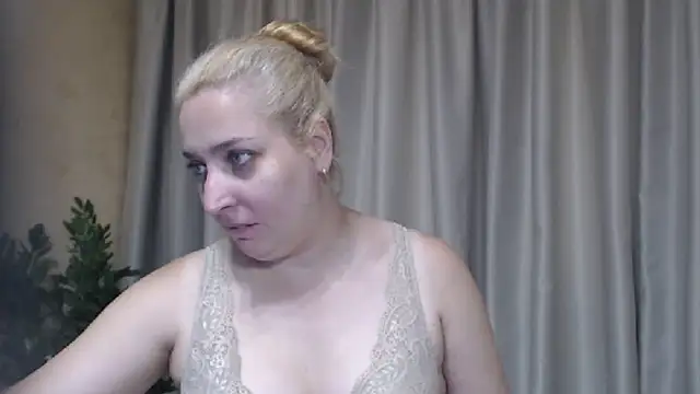 sweetpussy13 online show from July 28, 2026, 7:37 am