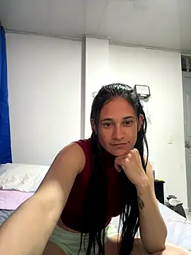 Snapshot of Katia_Lina chatting on December 16, 2025, 4:06 am Katia Lina online show from December 16, 2025, 4:06 am