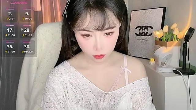 Anna25899 online show from December 16, 2025, 5:23 am