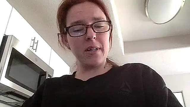 Snapshot of redremmi chatting on February 28, 2026, 4:30 pm redremmi online show from February 28, 2026, 4:30 pm