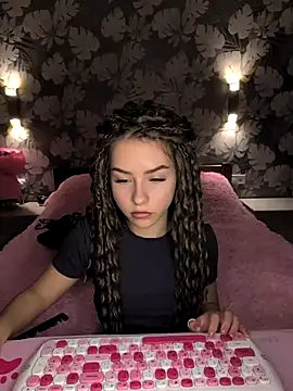 BitterPeach online show from July 1, 2026, 4:51 pm