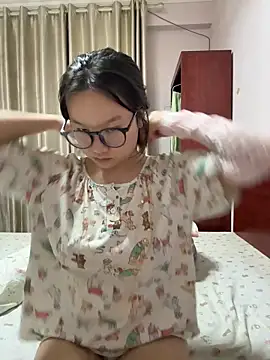 mumulinglin online show from December 21, 2025, 6:26 pm