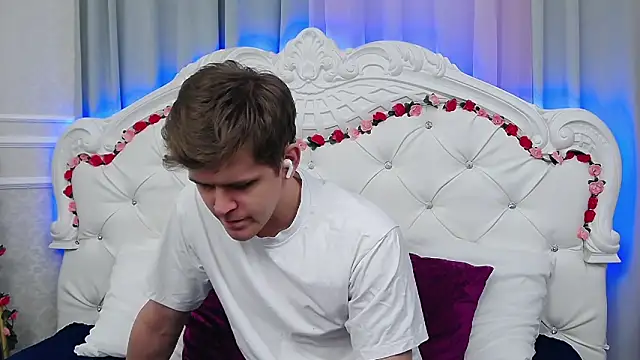 NickJohnas online show from April 15, 2026, 3:41 pm