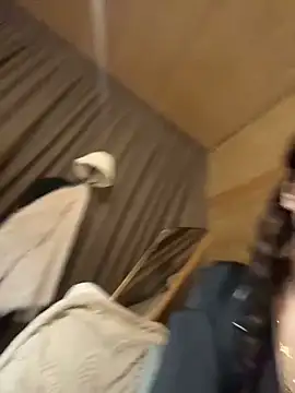 SilkyMira online show from April 17, 2026, 5:16 pm