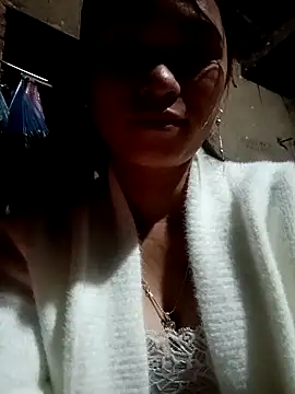 Snapshot of ngaytho004 chatting on December 16, 2025, 9:53 pm ngaytho004 online show from December 16, 2025, 9:53 pm