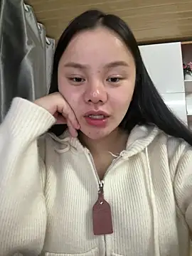 leo-kitty online show from February 16, 2026, 6:04 pm