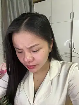 leo-kitty online show from April 6, 2026, 2:51 pm