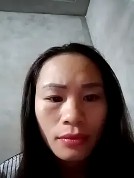 honey-kis online show from December 18, 2025, 11:44 pm