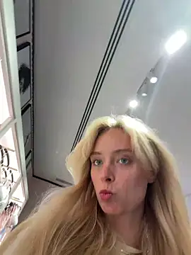 SunnyShiney online show from April 3, 2026, 2:04 pm