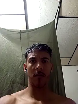 Snapshot of Marshallbronnxx chatting on April 8, 2026, 11:05 pm Marshallbronnxx online show from April 8, 2026, 11:05 pm