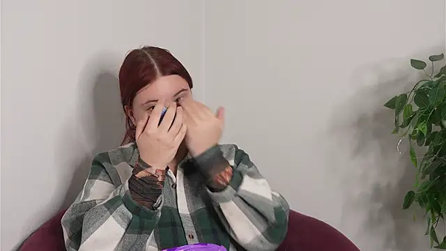 CoralWulf online show from December 16, 2025, 8:52 am