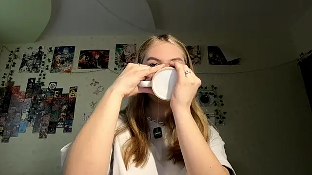 JanelBray online show from December 18, 2025, 11:05 am