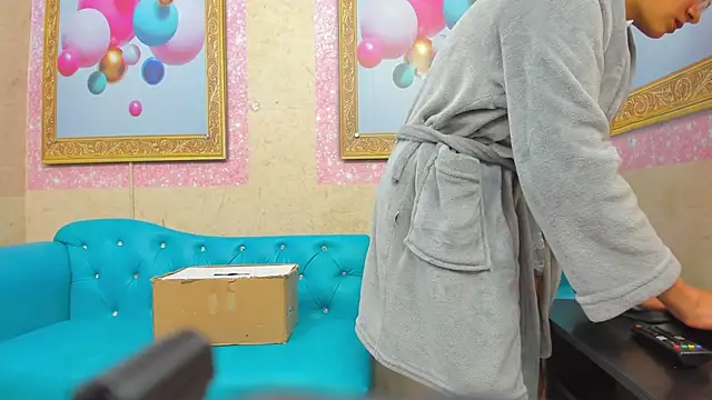 Snapshot of Jadde_Greyy_ chatting on February 19, 2026, 3:24 am Jadde Greyy online show from February 19, 2026, 3:24 am