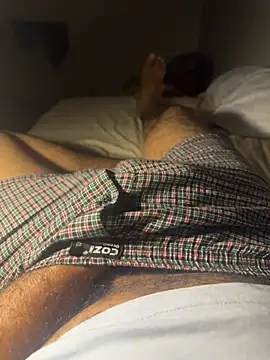 Snapshot of Night_outcam chatting on April 3, 2026, 9:13 pm Night outcam online show from April 3, 2026, 9:13 pm