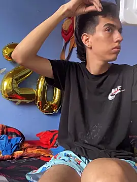 Juan Gomezz26 online show from February 5, 2026, 8:02 pm