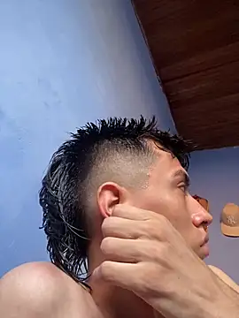 Juan Gomezz26 online show from February 10, 2026, 10:14 pm