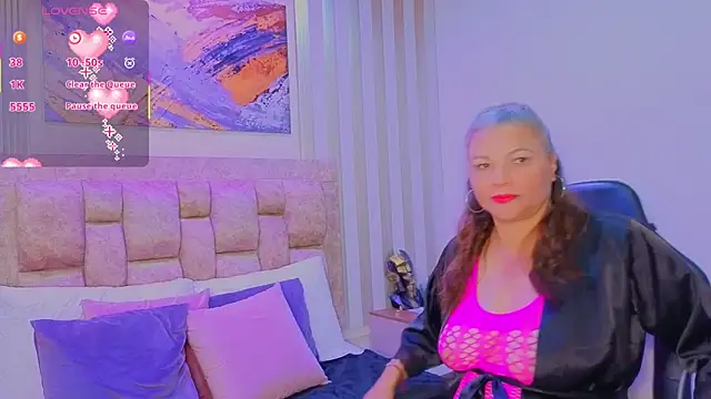 Snapshot of persefone_sky chatting on February 20, 2026, 3:47 am persefone sky online show from February 20, 2026, 3:47 am