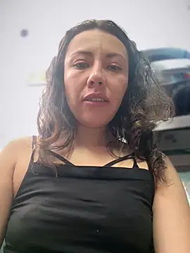 im loreinnn online show from December 18, 2025, 3:18 pm