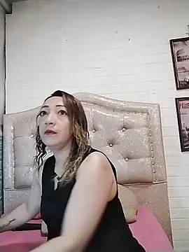 Snapshot of DanaMontana chatting on December 19, 2025, 12:12 pm DanaMontana online show from December 19, 2025, 12:12 pm