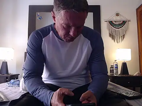 TommyLopez online show from December 17, 2025, 4:13 pm