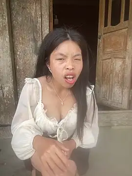 lux-su online show from April 11, 2026, 1:54 am