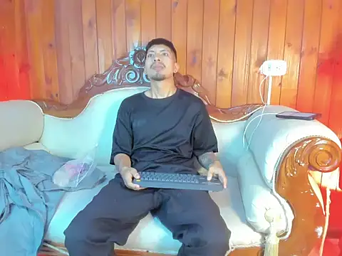 Snapshot of AxelAndJeremy2 chatting on December 17, 2025, 3:01 am AxelAndJeremy2 online show from December 17, 2025, 3:01 am