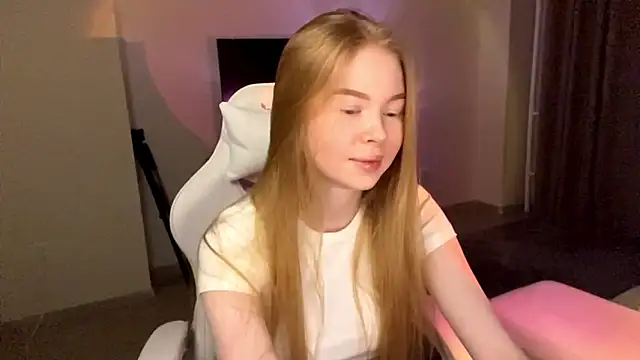 LumiSun online show from February 16, 2026, 7:21 pm