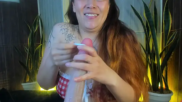 Adelaindiamond  online show from April 1, 2026, 1:41 pm