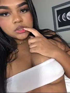 Snapshot of SalomeReed chatting on December 18, 2025, 1:17 pm SalomeReed online show from December 18, 2025, 1:17 pm