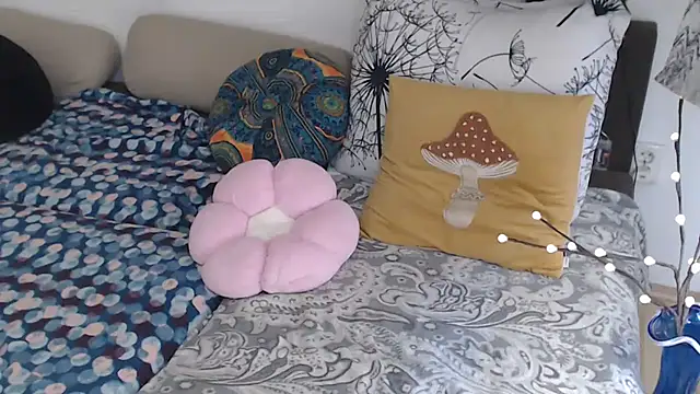 AlienforTwenty online show from March 11, 2026, 11:27 am