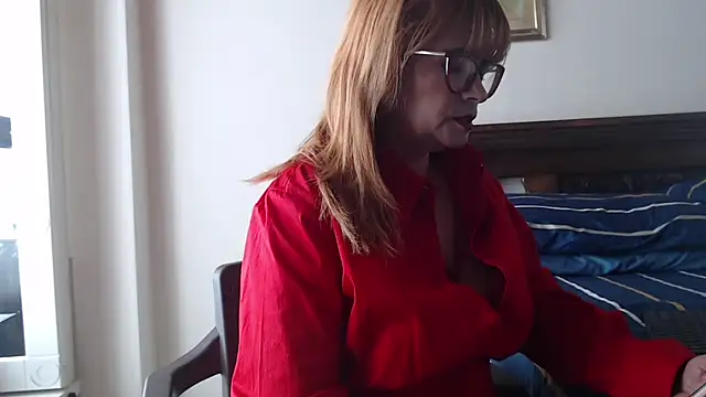 Snapshot of evelynsmithco chatting on April 22, 2026, 7:15 pm evelynsmithco online show from April 22, 2026, 7:15 pm