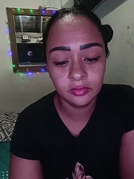 Karen Kemmerr online show from December 17, 2025, 1:44 am