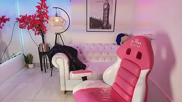 Carolina cherry online show from January 19, 2026, 11:47 am