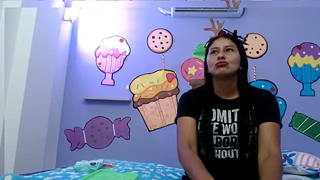 NOVAHOT98 online show from December 17, 2025, 7:20 pm