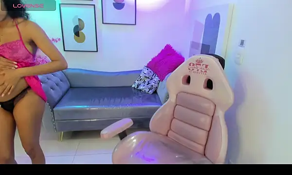 Snapshot of Nina_willyams chatting on February 18, 2026, 3:24 am Nina willyams online show from February 18, 2026, 3:24 am